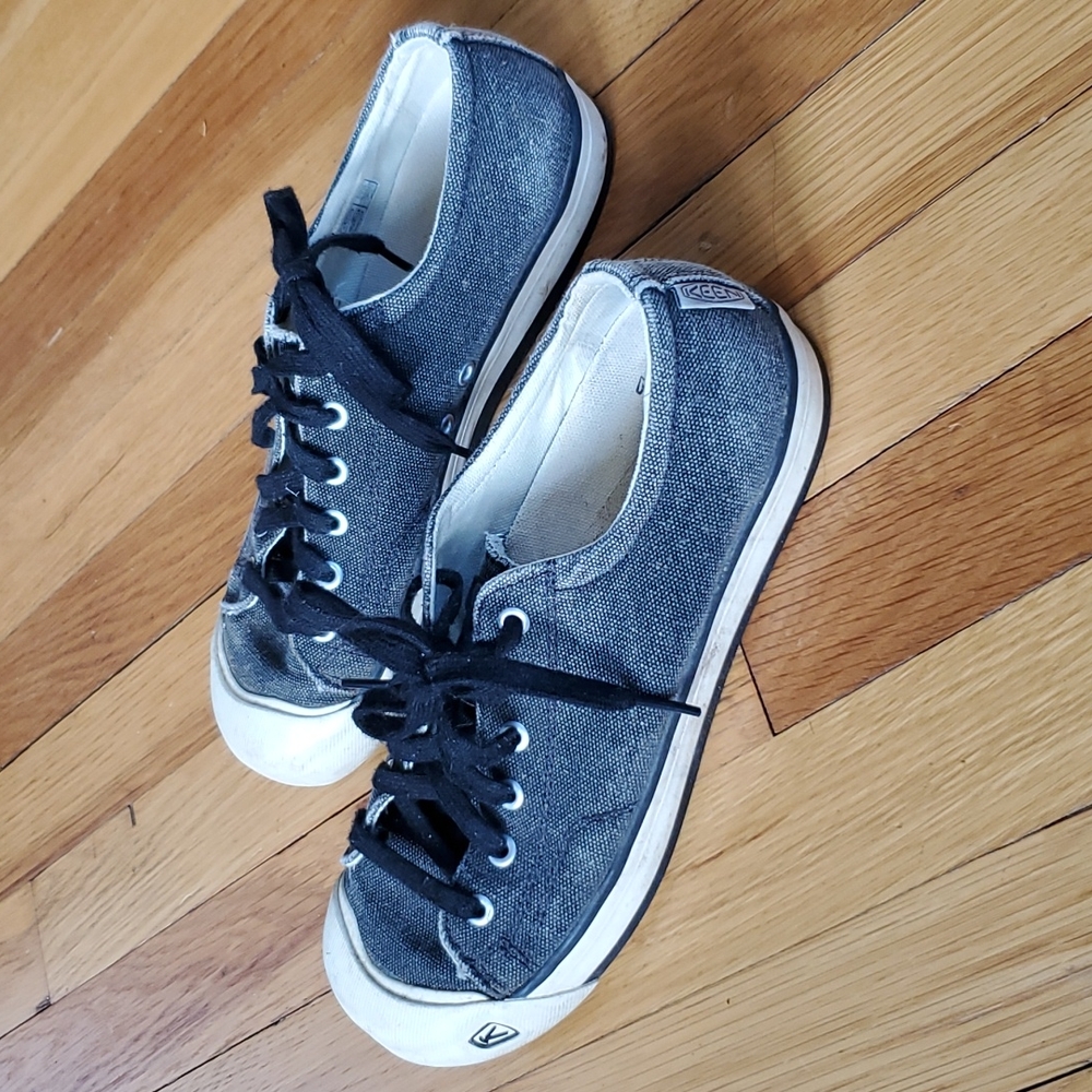 Keen Women's Sneakers Size 9